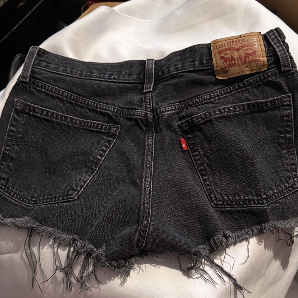 501 Levi's Black Distressed Denim Cutoff Shorts Button Fly - Picture 1 of 4